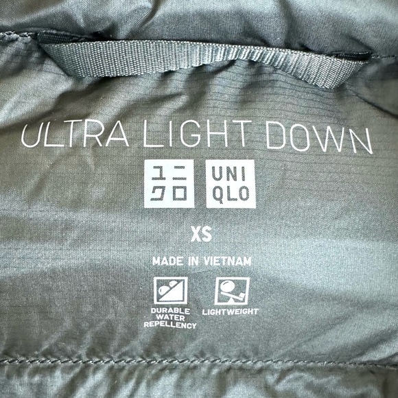 Uniqlo Ultra Light Down Puffer Vest Packable Travel Outdoor - Picture 6 of 10